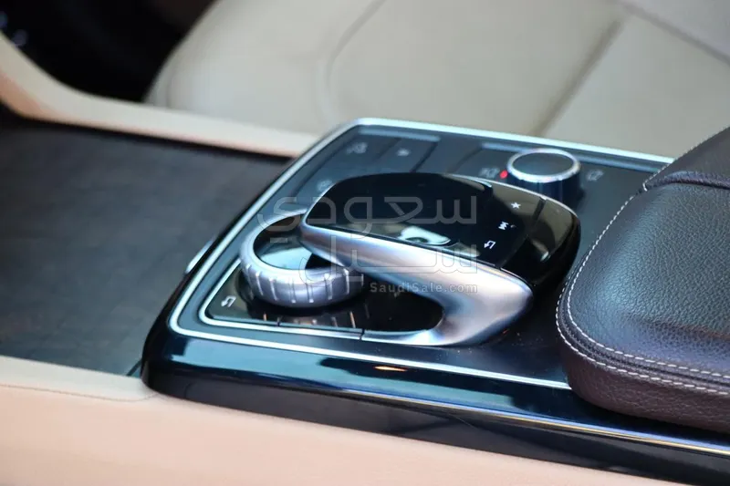 2017 مرسيدس - بنز جي إل إس 500