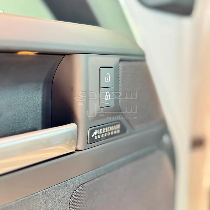 2026 لاند روفر ديفيندر اتش اس اي