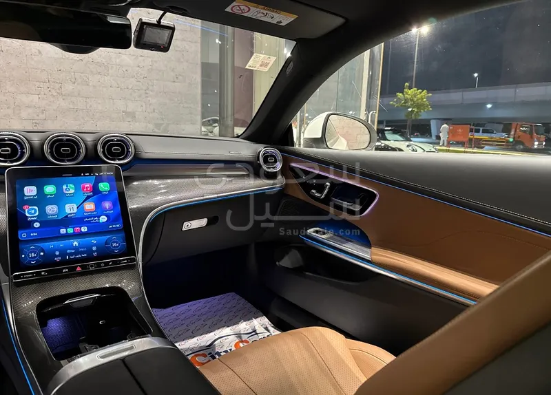 2024 مرسيدس - بنز سي إل إي 200