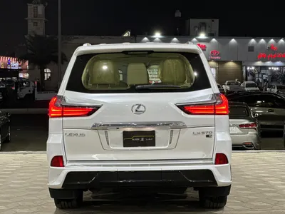 2019 لكزس إل إكس 570