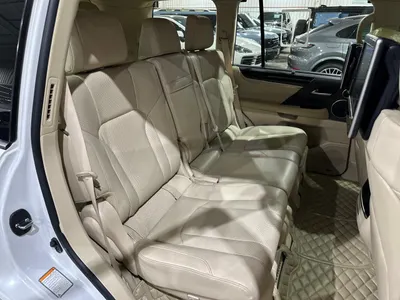 2019 لكزس إل إكس 570