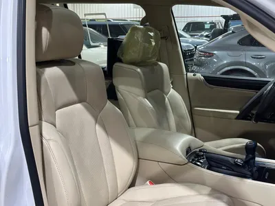 2019 لكزس إل إكس 570