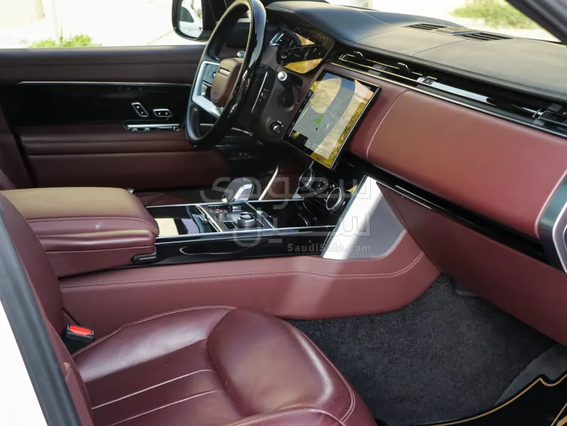 2022 لاند روفر رينج روفر اوتوبيوغرافي