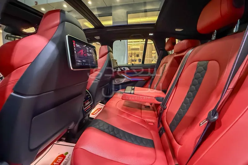 2020 بي ام دبليو الفئة اكس 5 إم كومبيتيشن