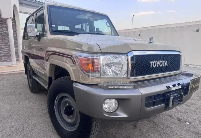 2016 تويوتا لاند كروزر ربع