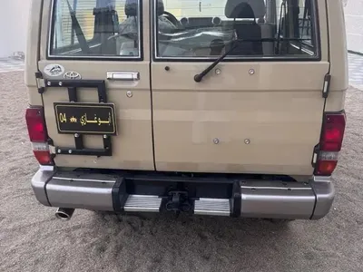 2016 تويوتا لاند كروزر ربع