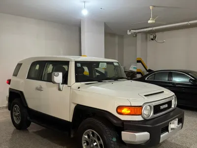 2012 تويوتا اف جي كروزر 1