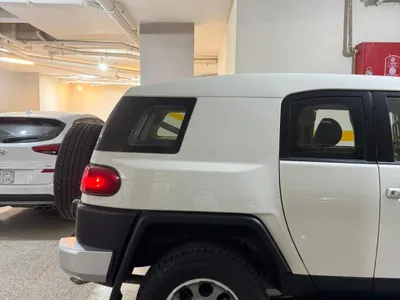 2012 تويوتا اف جي كروزر 1