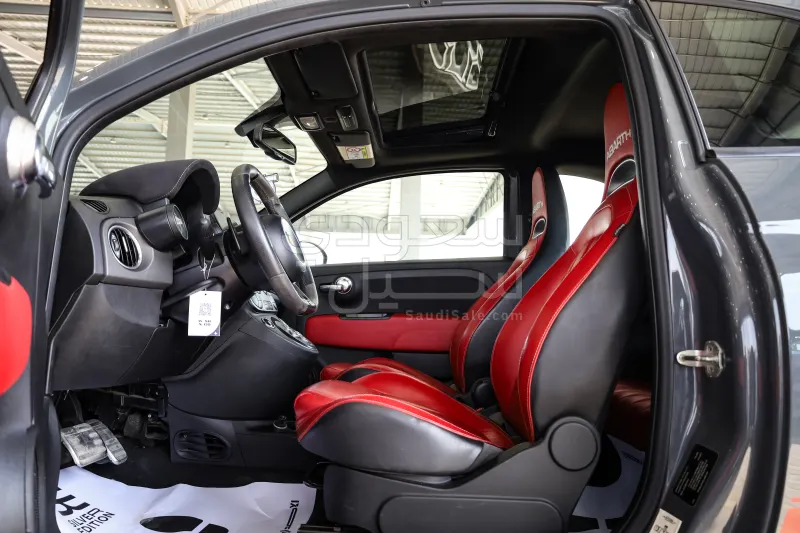 2019 فيات ابارث 595 كومبيتزيون