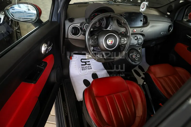 2019 فيات ابارث 595 كومبيتزيون