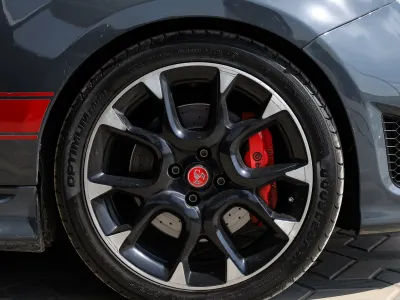 2019 فيات ابارث 595 كومبيتزيون