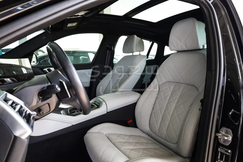 2025 بي ام دبليو الفئة اكس 6