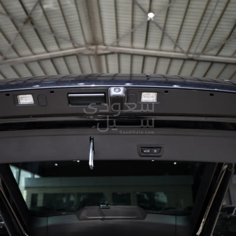 2025 بي ام دبليو الفئة اكس 6