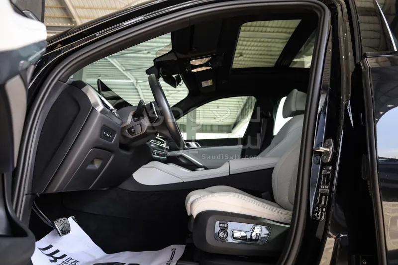 2025 بي ام دبليو الفئة اكس 6