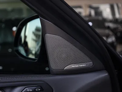 2025 بي ام دبليو الفئة اكس 6