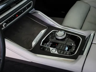 2025 بي ام دبليو الفئة اكس 6