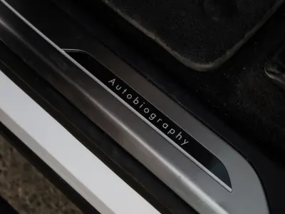 2023 لاند روفر رينج روفر اوتوبيوغرافي