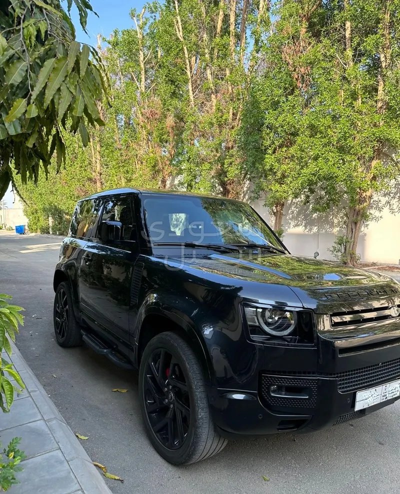 2022 لاند روفر ديفيندر 90