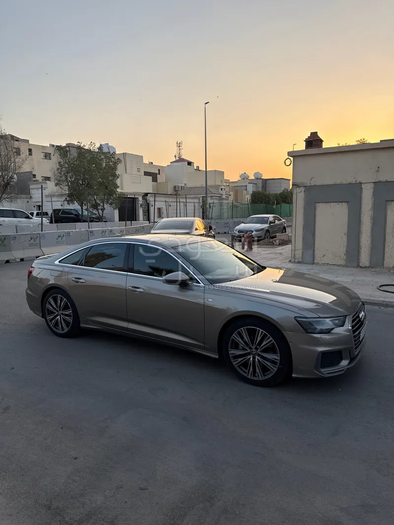 2019 اودي اي 6 اس لاين