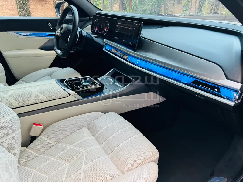 2023 بي ام دبليو الفئة السابعة 735 إل أي