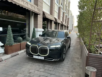 2023 بي ام دبليو الفئة السابعة 735 إل أي