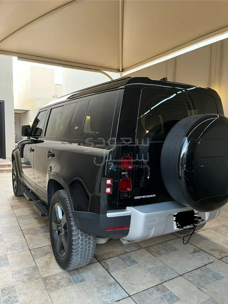 2024 لاند روفر ديفيندر اس اي