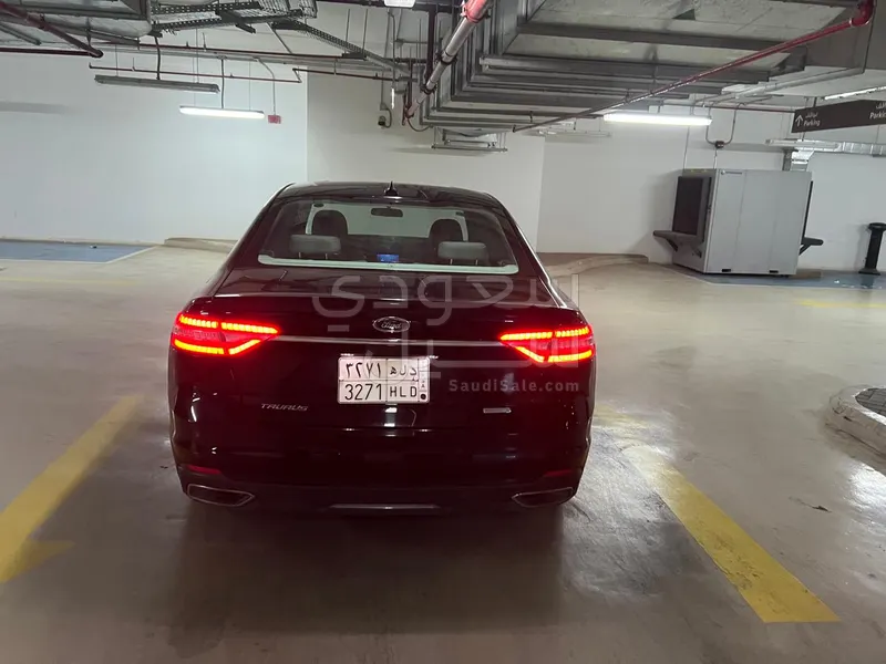 2020 فورد توروس