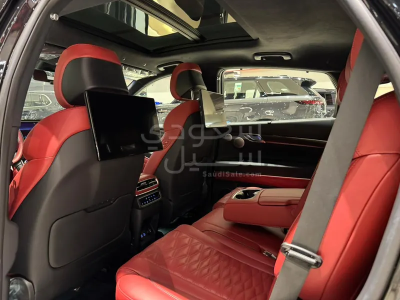 2025 جينيسيس جي في 80