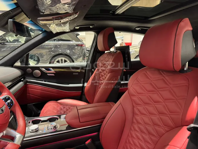 2025 جينيسيس جي في 80