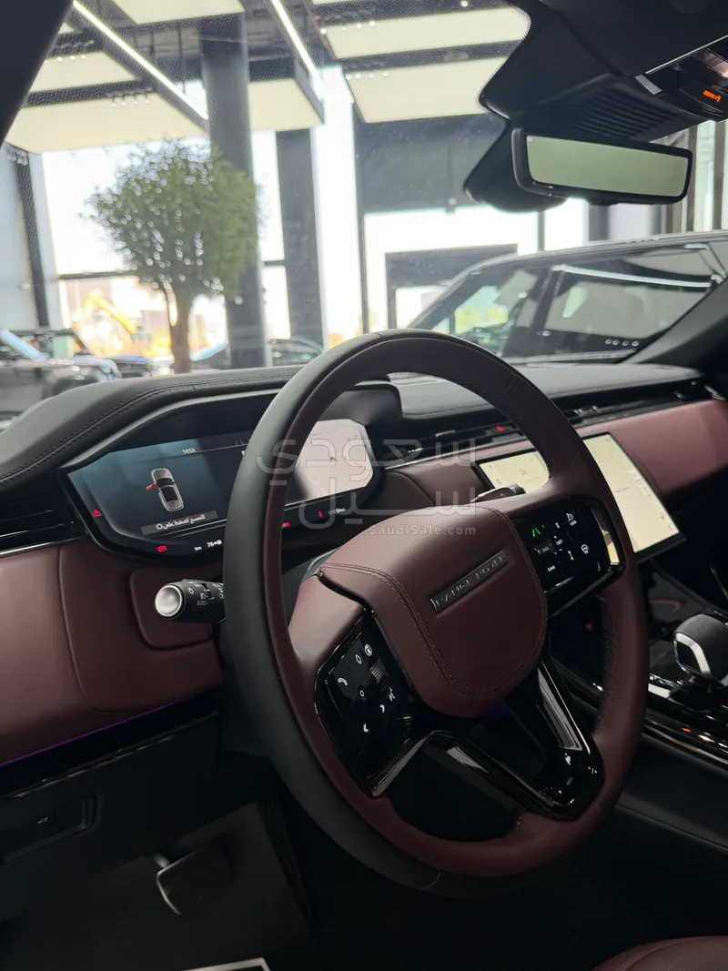 2025 لاند روفر رينج روفر سبورت اتش اس اي