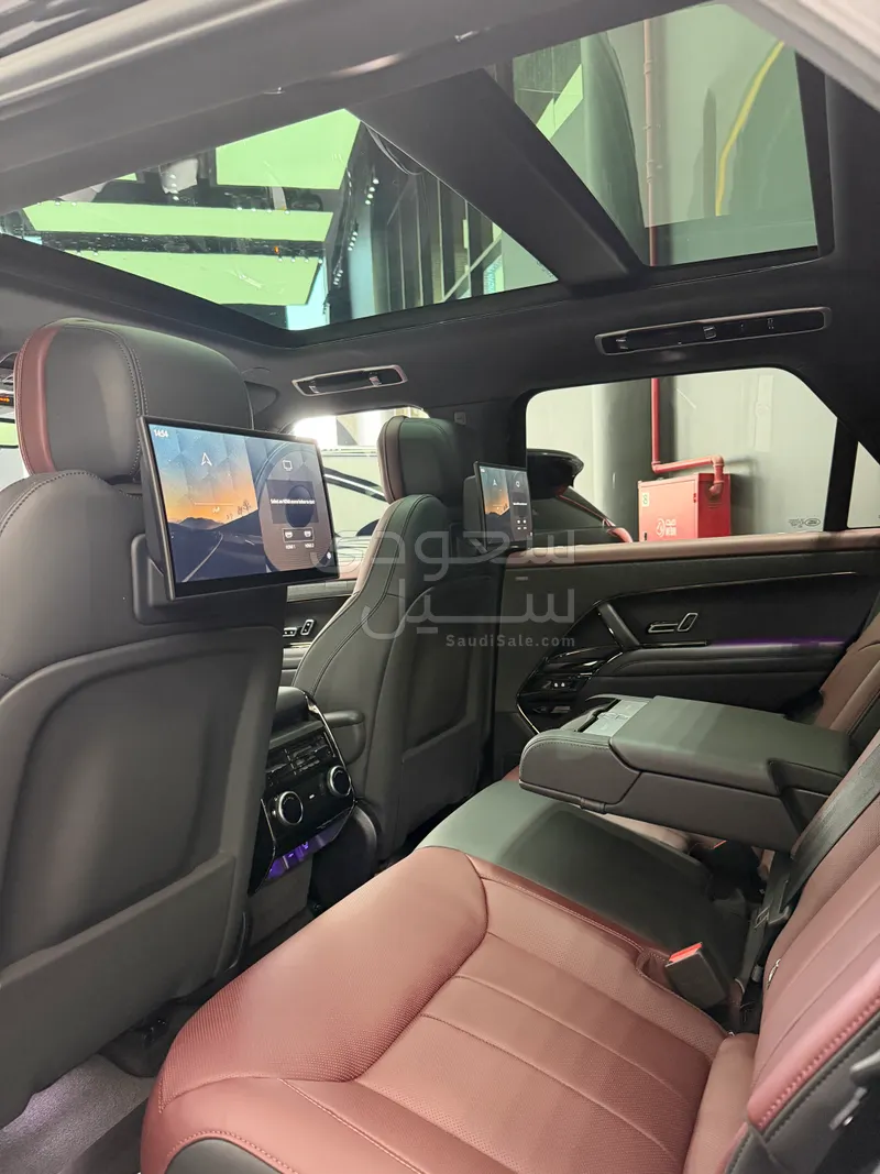 2025 لاند روفر رينج روفر سبورت اتش اس اي