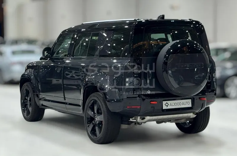 2025 لاند روفر ديفيندر اكس 110