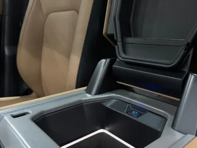 2025 لاند روفر ديفيندر اكس 110