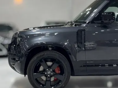 2025 لاند روفر ديفيندر اكس 110