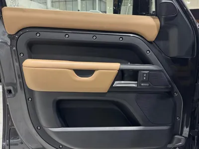 2025 لاند روفر ديفيندر اكس 110