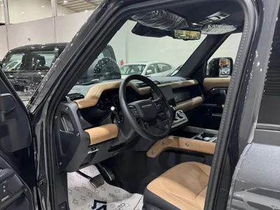 2025 لاند روفر ديفيندر اكس 110