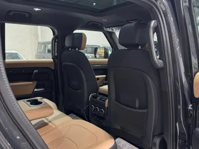 2025 لاند روفر ديفيندر اكس 110