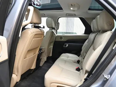 2020 لاند روفر ديسكفري