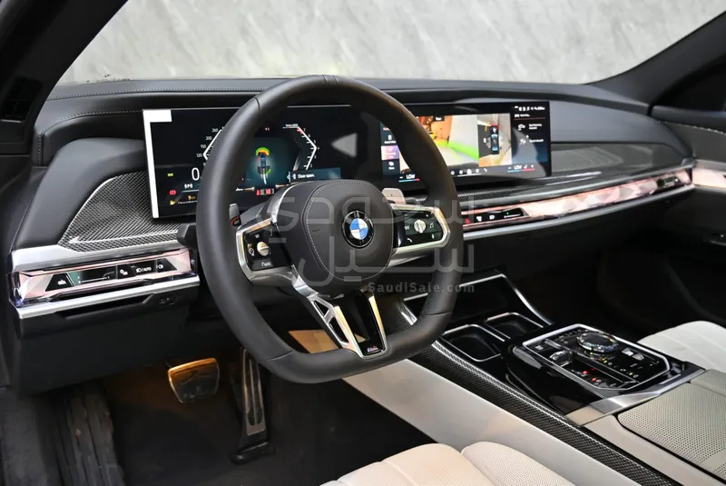 2026 بي ام دبليو الفئة السابعة 735أي