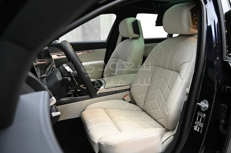 2026 بي ام دبليو الفئة السابعة 735أي