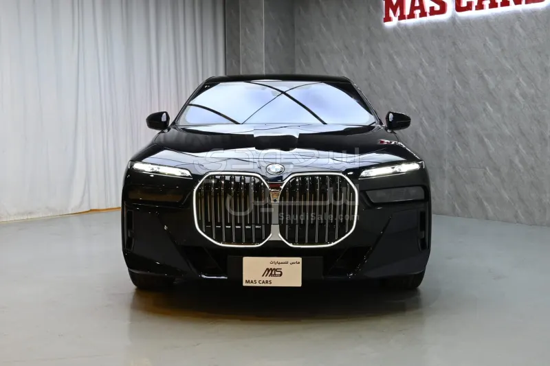 2026 بي ام دبليو الفئة السابعة 735أي