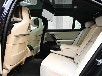 2026 بي ام دبليو الفئة السابعة 735أي