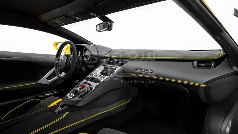 2014 لمبرجيني افنتادور ال بي-700-4