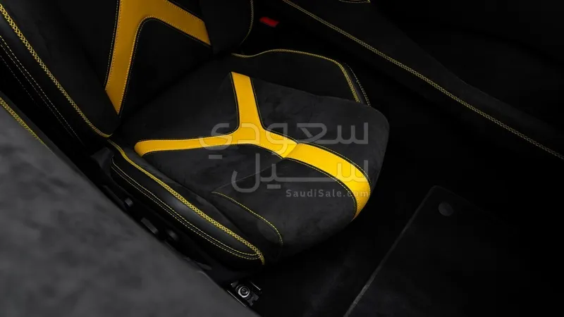 2014 لمبرجيني افنتادور ال بي-700-4