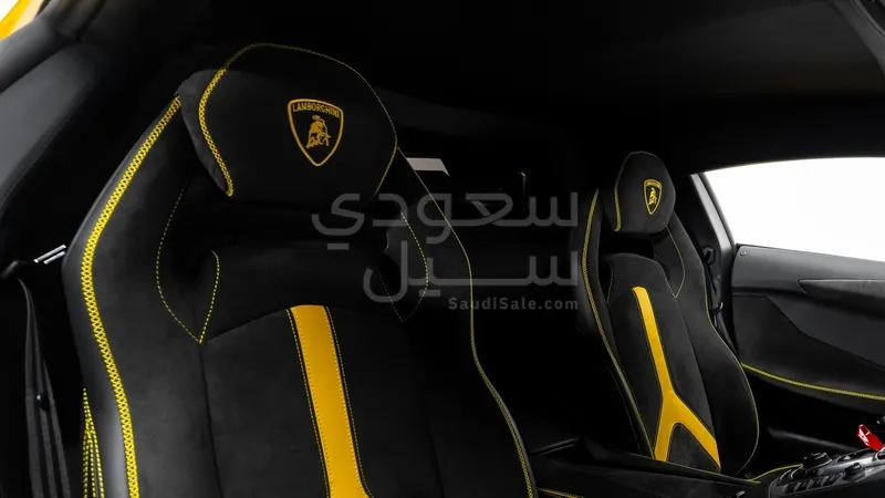 2014 لمبرجيني افنتادور ال بي-700-4