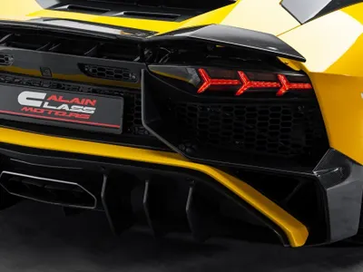 2014 لمبرجيني افنتادور ال بي-700-4