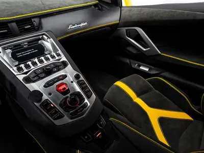 2014 لمبرجيني افنتادور ال بي-700-4