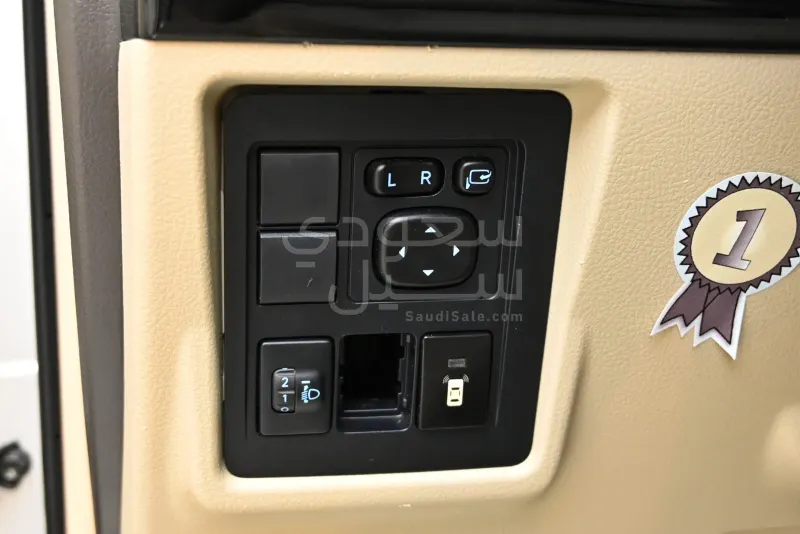 2023 تويوتا برادو جس اكس ار