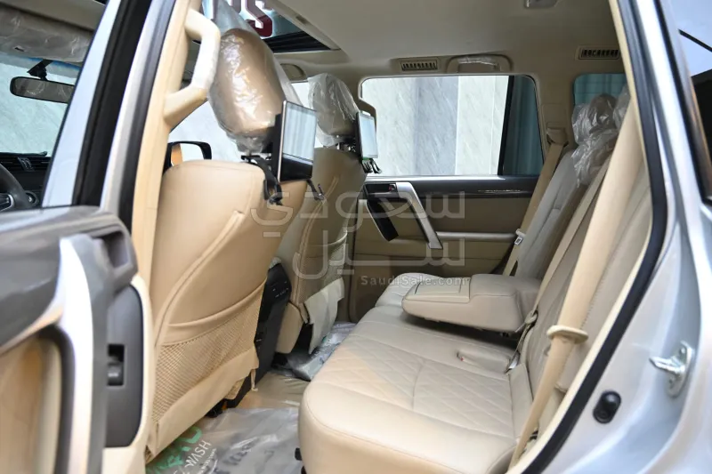 2023 تويوتا برادو جس اكس ار