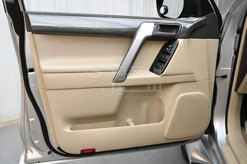 2023 تويوتا برادو جس اكس ار